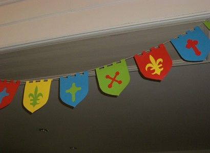 Medieval Bunting, Medieval Flag, Medieval Flags, Knights Party, Kingdom Vbs, Knight Birthday Party, Medieval Banquet, Castle Crafts, Castle Party