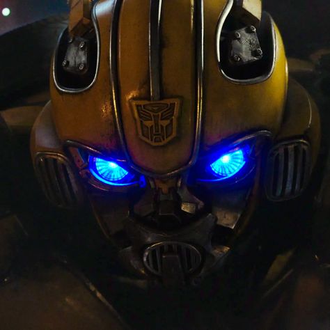 Bumblebee Transformers, Transformers Masterpiece, I Love Bees, Amazing Spiderman Movie, Bee Movie, Transformers Autobots, Transformers Bumblebee, Transformers 3, Bee Party