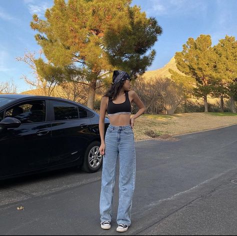 nailea devora in black calvin klein bra with jeans Ck Bra Outfit, Calvin Klein Bra Outfit, Bra Outfit, Calvin Klein Bra, Famous Girls, Instagram Girls, Mode Inspo, Fashion Killa, Aesthetic Fashion