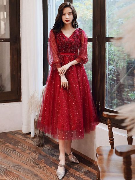 Dress Balon, Korean Dress Elegant, Dress Natal, Model Dress Kebaya, Party Dress Classy, Dresses For Pregnant Women, Fashion Dresses Formal, Dress Pesta, Simple Frocks