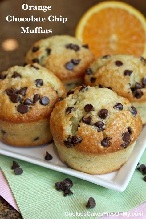 Muffins With Sour Cream, Orange Muffin Recipe, Choc Chip Muffins, Muffin Baking, Bakery Style Muffins, Cookie Cake Pie, Orange Muffins, Cream Cookies, Orange Chocolate