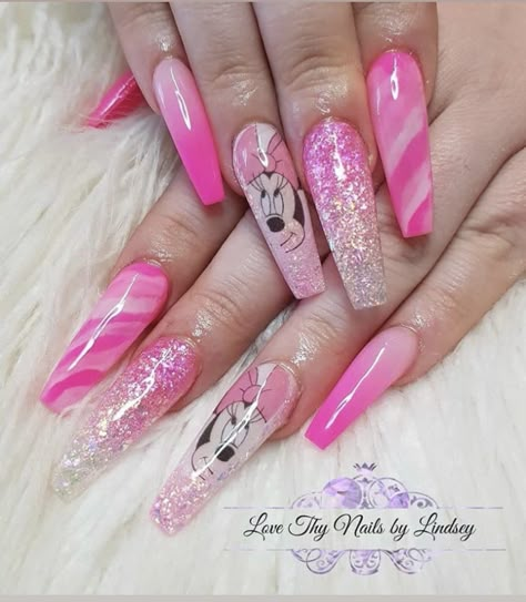 Mickey Mouse Nail Design, Disneyland Nails, Mouse Nails, Disney Nail Designs, Mickey Mouse Nails, Disney Inspired Nails, Disney Acrylic Nails, Minnie Mouse Nails, Mickey Nails