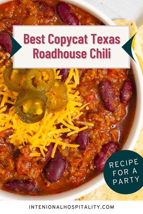 If you want thick Texas chili, then you need to make the Best Texas Roadhouse Chili Recipe. It's fan tested, the best copycat Texas Roadhouse Chil you can make at home, hands down! Chili Recipe Texas Roadhouse, Copycat Texas Roadhouse Chili, Texas Road House Chili Recipe, Roadhouse Chili Recipe, Texas Roadhouse Chili Recipe, Beanless Chili Recipe, Texas Chili Recipe, Copycat Texas Roadhouse, Favorite Chili Recipe