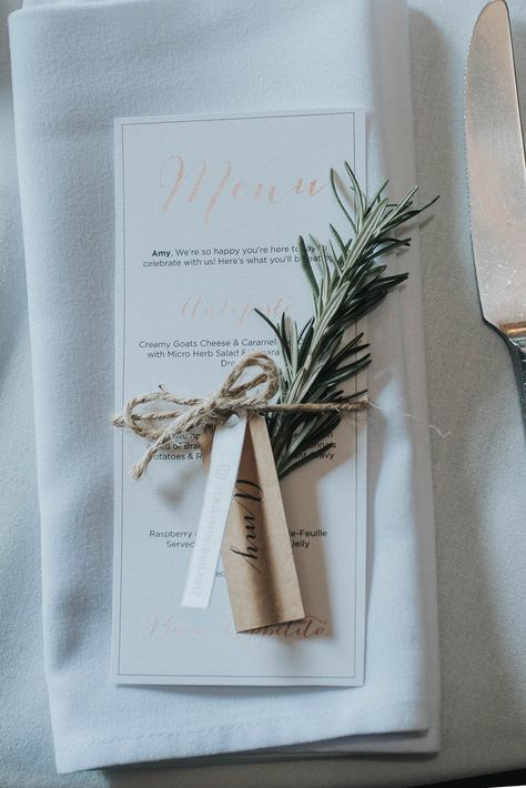 Menu Cards Ideas, Rosemary Wedding, Herb Wedding, Kraft Paper Tags, Wedding Of The Year, Wedding Place Settings, Wedding Menu Cards, Rock My Wedding, Menu Card