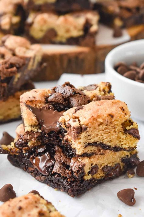 Bakery Photoshoot, Healthy Protein Desserts, Sugar Cookie Cheesecake, Cookies And Brownies, Holiday Candy Recipes, Chocolate Chip Cookie Mix, Protein Desserts, Best Brownies, Cake Bars