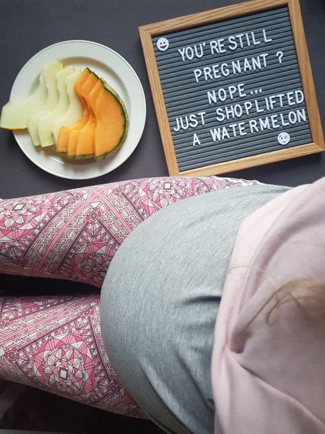 Maternity letter board 38 weeks baby bump Funny Pregnancy Pictures, Pregnancy Letter Board, Weekly Pregnancy Pictures, Funny Maternity Pictures, Funny Maternity Photos, Twin Pregnancy Belly, Weekly Pregnancy Photos, Weekly Pregnancy, 38 Weeks Pregnant