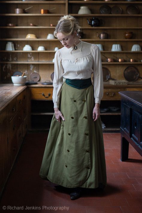 Edwardian Fashion Women, Late 1800s Fashion, Peasant Clothing, Richard Jenkins Photography, 1800s Clothing, Richard Jenkins, 19th Century Women, 1900s Fashion, 1910s Fashion