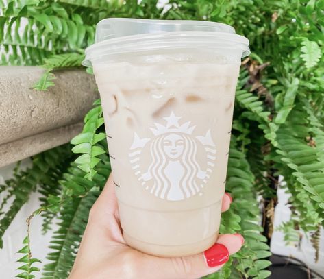 Chai Tea Latte Starbucks Order, Starbucks Iced Chai Tea Latte Recipe, Chai Tea Starbucks, Chai Tea Latte Starbucks, Chai Tea Latte Recipe, Iced Chai Tea Latte, Iced Chai Tea, Latte Starbucks, Lauren Gleisberg