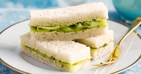 Lemon Herb Butter, High Tea Sandwiches, Cucumber Sandwiches Recipes, Afternoon Tea At Home, Herb Butter Recipe, Cucumber Sandwich, Cucumber Tea Sandwiches, Tea Sandwiches Recipes, Decorações Com Comidas