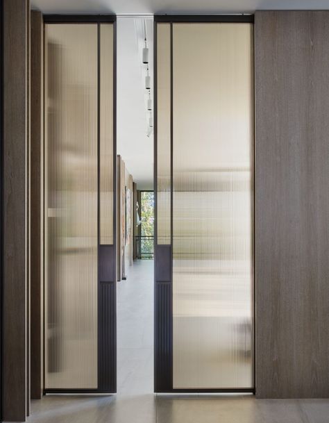 Pocket Glass Door, Office Door Design Modern, Glass Door Design Interiors, Pocket Door Glass, Office Glass Door Design, Glass Door Design Modern, Office Door Design, Pocket Door Design, Door Dashing