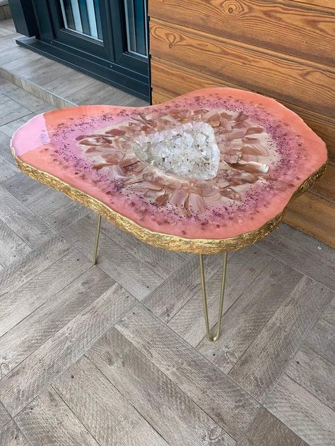 Geode Table, Resin Coffee Table, Table Resin, Resin Geode, Table Epoxy, Resin Furniture, Room Deco, Resin Projects, Diy Resin Art