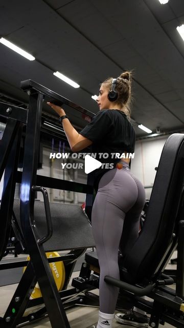 Elora Gummerson - PT & Online Coach on Instagram: "How often you should train your glutes to grow them as effectively as possible 👀🍑⬆️  This is one of my most asked questions & I didn’t just want to give a simple answer, but rather explain WHY & HOW to think when you structure your workouts 🩷" Elora Gummerson, How To Think, Killer Workouts, Postnatal Workout, Most Asked Questions, Weight Workout Plan, Lower Body Workout, Loving Your Body, Online Coaching