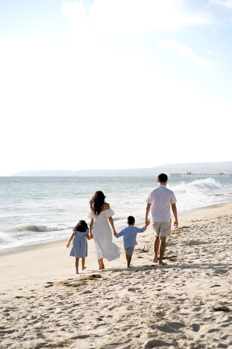 beach photos
family beach photos
family beach photoshoot Beach Family Photo Color Scheme, Family Beach Pictures Poses, Adult Family Photos, San Clemente Beach, Family Photo Colors, Family Beach Pictures, Beach Family Photos, Natural Photography, Beach Pictures Poses