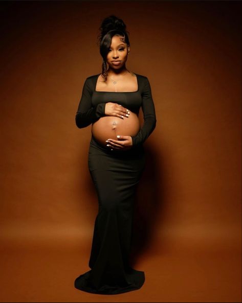 Maternity Pictures For Black Women, Maternity Photo Shoot Ideas Black Women With Locs, Black Maternity Pictures Outfits, Black Women Maternity Shoot Photo Ideas, Maternity Pictures Black Women, Black Maternity Pictures With Husband, Labor Nails, Brown Maternity Shoot, Maternity Photography Black Women