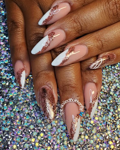 White Rose Gold Nails, Rose Gold And White Nails, Wedding Nails Rose Gold, Rose Gold Almond Nails, Winter Wedding Nails For Bride, Glitter Almond Acrylic Nails, Rose Gold Nail Design, Rose Gold Nail Ideas, Gold And White Nails