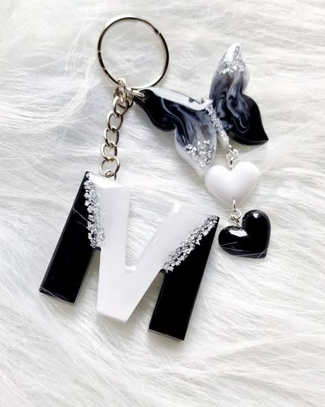 Black and White Butterfly Keychain, on the way to the customer ❤️ Check my Etsy Shop for more details or link in Bio for Insta. #resinjewelry #resinart #resinartist #resincrafter #epoxyresin #epoxyresinart #epoxyjewelery #handmadewithlove #handmadegifts #handcrafted #smallbusinessowner #supportsmallbusine Handcraft Business Ideas, Bio For Insta, Resin Clips, Diy Resin Phone Case, Resin Letter Keychain, Diy Resin Keychain, Jewelry Box Plans, Resin Letters, Black And White Butterfly