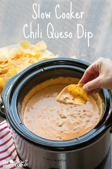 Chili Queso Dip, Queso Dip Crockpot, Chili Queso, Magical Slow Cooker, Dip Dip, Chili Cheese Dips, Crock Pot Dips, Crockpot Appetizers, Queso Dip Recipes