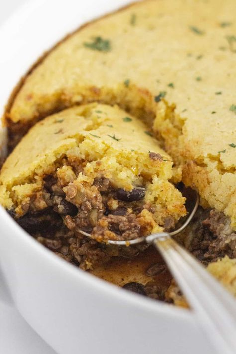 Easy Jiffy Tamale Pie Jiffy Cornbread, Tamale Pie, Corn Muffin Mix, Cornbread Mix, Red Enchilada Sauce, Bread Mix, Deep Dish Pizza, One Pot Meals, Us Foods