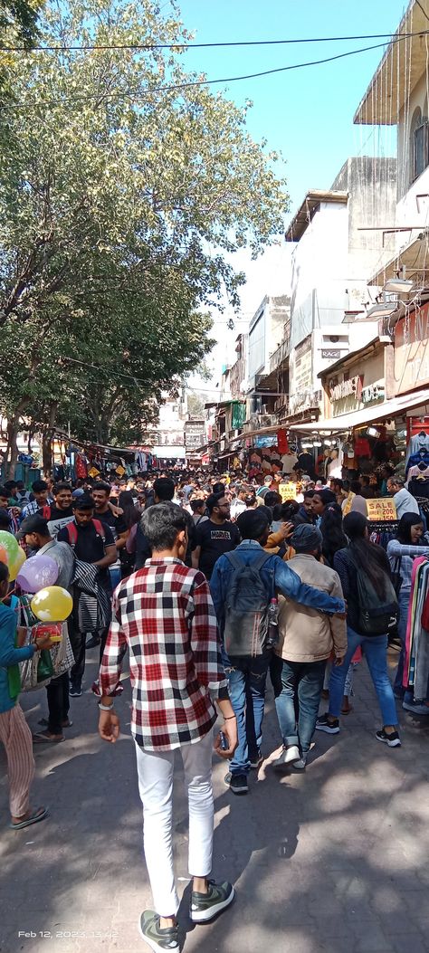 Near Sarojini Nagar Metro Station Delhi Sarojini Nagar Market Aesthetic, Delhi Sarojini Market, Delhi Snaps, Sarojini Market, Sarojini Nagar Market, Sarojini Nagar, Whatsapp Profile Wallpaper, Night Bike Ride, Delhi Metro