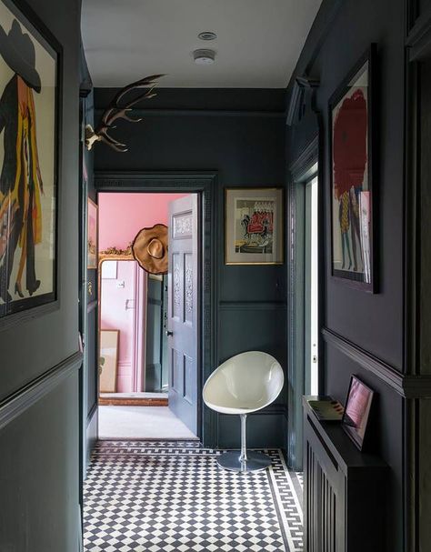 A moody corridor in Farrow & Ball color curator Joa Studholme’s home is painted in... Hallway Colour Schemes, Hallway Paint Colors, Farrow Bal, Hallway Paint, Farrow & Ball, No 26, Farrow And Ball Paint, Lobby Design, Design Del Prodotto