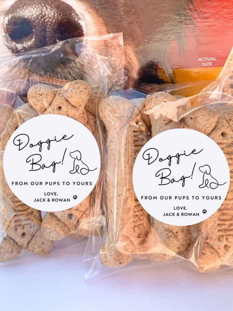 Dog Treat Wedding Favors Dog Treat Basket Ideas, Dog Bone Wedding Favors, Doggie Treat Bags, Dog Party Gift Bag Ideas, Wedding Favors Dog Treats, Wedding Dog Favors, Dog Cookie Wedding Favors, Dog Birthday Gift Basket, Dog Treat Party Favors Wedding