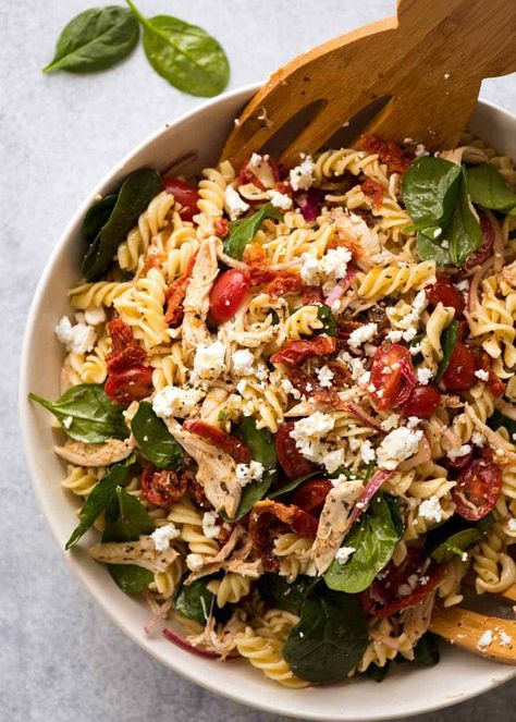 Sun Dried Tomato Dressing, Sundried Tomato Pasta Salad, Salad With Sun Dried Tomatoes, Pasta Salad With Chicken, Tomato Dressing, Tomato Pasta Salad, Sundried Tomato Pasta, Salad With Chicken, Big Juicy