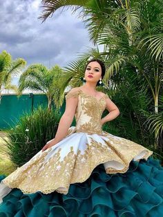 Emerald Charro Quince Dress, Charo Quinceanera Dresses Green, Quince Charro Dresses, Charo Quinceanera Dresses, Asgard Dress, Emerald Quince, Quinceanera Poses, Sweet 16 Ideas, Green Quince Dress