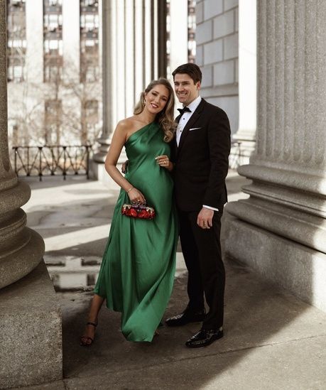 Pregnant Formal Dress, Pregnant Evening Dress, Pregnant Wedding Guest Outfit, Pregnant Wedding Guest, Wedding Guest Dress Black Tie, Maternity Cocktail Dress, Mary Orton, Maternity Evening, Maternity Evening Dress