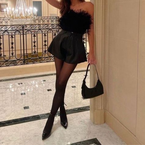 Parisian Night Outfit, Paris Night Outfit, Nashville Vibes, Rose Calloway, Stylish Short Dresses, Paris Outfits, Parisian Chic, Looks Chic, Rich Girl