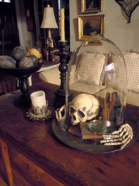 Halloween Cloche, Living Room Decoration Ideas, Halloween Living Room, Room Decoration Ideas, Casa Halloween, Candy Display, Adornos Halloween, Elegant Halloween, Spooktacular Halloween