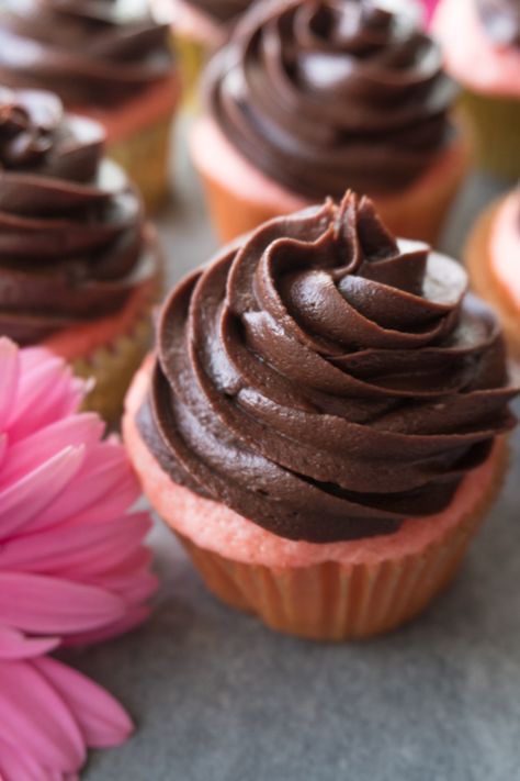 Strawberry Cupcakes With Chocolate Frosting, Chocolate Cupcakes With Strawberry Icing, Strawberry Chocolate Cupcakes, Strawberry Cake Chocolate Frosting, Strawberry Cake With Chocolate Frosting, Chocolate Frosting For Cupcakes, Best Chocolate Frosting Recipe, The Best Chocolate Frosting, Frosting For Cupcakes