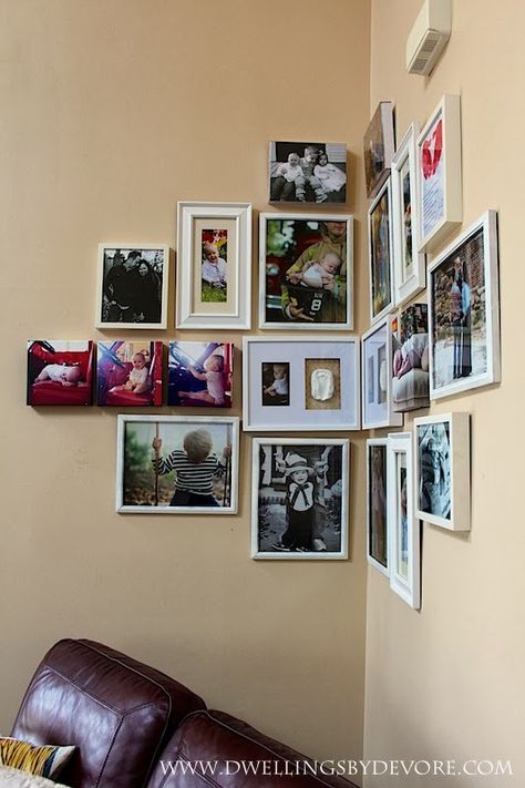 Corner Gallery Wall, Stairway Gallery Wall, Corner Wall Decor, Gallery Wall Ideas, Frame Wall Collage, Diy Gallery Wall, Gallery Wall Layout, Family Photo Wall, Bathroom Artwork