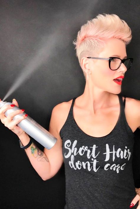 Faux Hawk Women, Rave Hairstyles, Alecia Beth Moore, Faux Hawk Hairstyles, Cool Short Hairstyles, Mohawk Hairstyles, Faux Hawk, Shaved Sides, Short Hair Styles Pixie