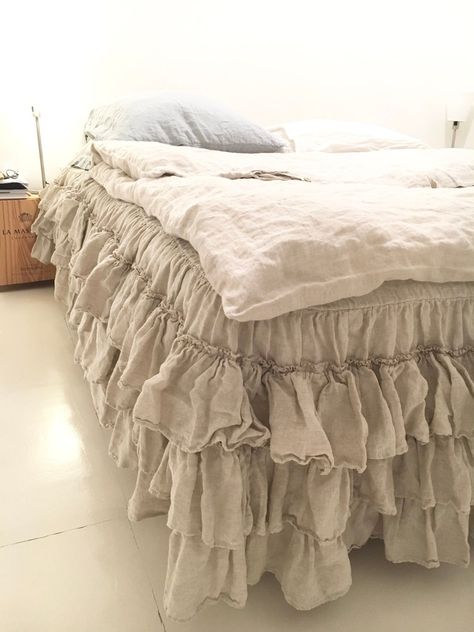 LINEN BED SKIRT Dust Ruffle. Linen Bedskirt. Mooshop - Etsy Antique Metal Bed Frill Bedding, Ruffled Bedding Farmhouse, Beds Without Dust Ruffle, Romantic Cozy Bed, Tuffle Beds, Split Bed Skirt, Crumpled Bed, Linen Bed Skirt, Linen Bedskirt