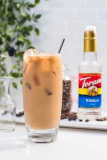 Sweet Cream Coffee Creamer Recipe, Starbucks Sweet Cream, Vanilla Cold Brew, Vanilla Iced Coffee Recipe, Diy Iced Coffee, Peppermint Latte, Vanilla Iced Coffee, Torani Syrup, Cold Brew Coffee Recipe