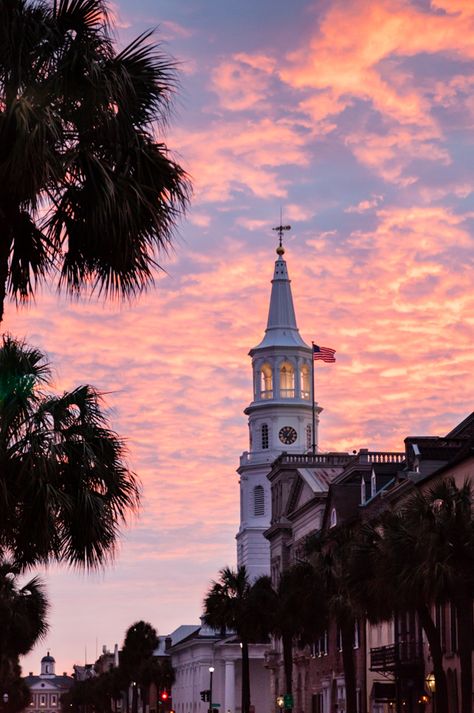 Charleston, SC via Hue and Eye South Carolina Aesthetic, Charleston Aesthetic, Morning Clouds, South Carolina Lowcountry, College Of Charleston, Morning Sky, Southern Girl, Photo Blog, Gorgeous Gardens