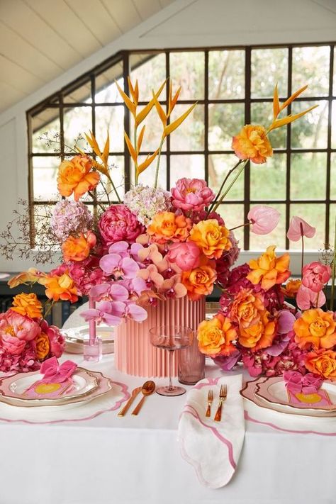 Orange Colour Scheme, Table Settings Ideas, Orange And Pink Wedding, Boda Mexicana, Orange Colour, Orange Wedding, Deco Floral, Event Inspiration, Wedding Mood