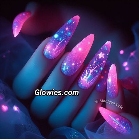 Glow In The Dark Nail Ideas, Glow In Dark Nails Art Designs, Cute Glow In The Dark Nails, Acrylic Nail Designs Glow In The Dark, Glow In The Dark Nails, Glow In The Dark Witchy Nails, Glow In The Dark Gel Nail Polish, Dark Nail Designs, Luminous Nails