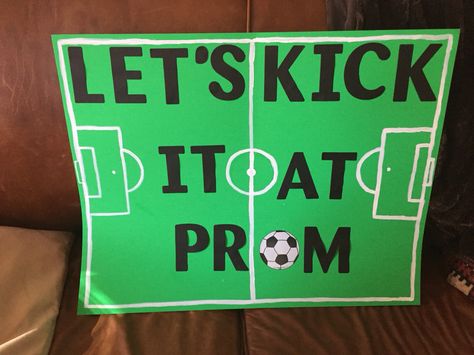 Soccer promposal. Hoco Proposals Ideas Soccer, Promposal Ideas For Her, Football Proposal, Proposal Ideas Disney, Soccer Hoco Proposals, Sadie Hawkins Proposals, Soccer Promposal, Sadies Proposal, School Dance Ideas