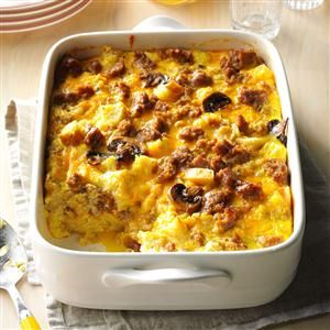 Christmas Breakfast Casserole Recipes, Sausage Strata, Strawberry French Toast Bake, Stuffing Sausage, Breakfast Casserole With Sausage, Casserole With Sausage, Strata Recipes, Christmas Breakfast Casserole, Crockpot Breakfast Casserole