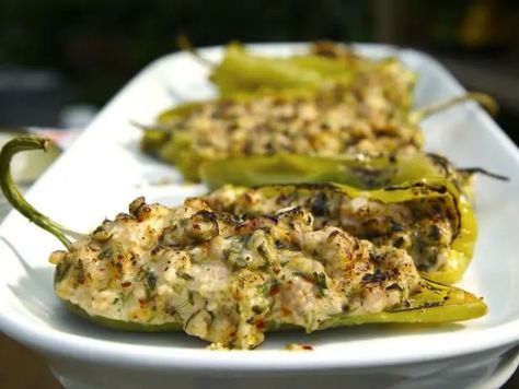 Stuffed Hot Peppers Chicken Alfredo Fettuccine Recipe, Hot Pepper Recipes, Get Stuffed, Perfect Pot Roast, Grilled Broccoli, Perfect Roast Chicken, Oven Baked Salmon, Fettuccine Alfredo Recipes, Michael Symon