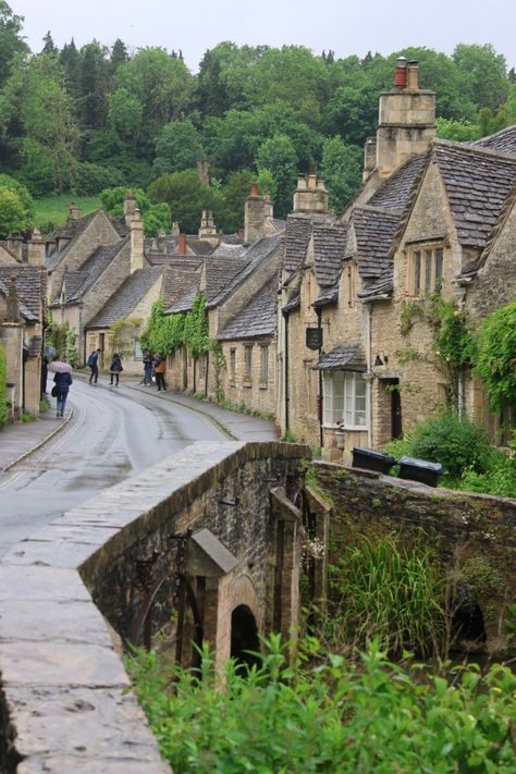 Visiting Castle Combe | Your Ultimate Guide Sudley Castle, Castle Combe England, Ribblehead Viaduct, Seaside Pictures, Turkey Europe, Alnwick Castle, Castle Combe, Dc United, Wales Travel