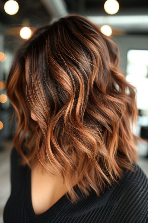 Hair Colour Ideas For Brunettes Caramel Highlights Medium Lengths, Medium Length Copper Balayage, Hair Colour Ideas For Greying Hair, Short Copper Balayage Hair, Brunette And Copper Balayage, Brunette To Copper Balayage, Brunette Balayage Hair Copper, Brown To Auburn Balayage, Copper Brunette Balayage