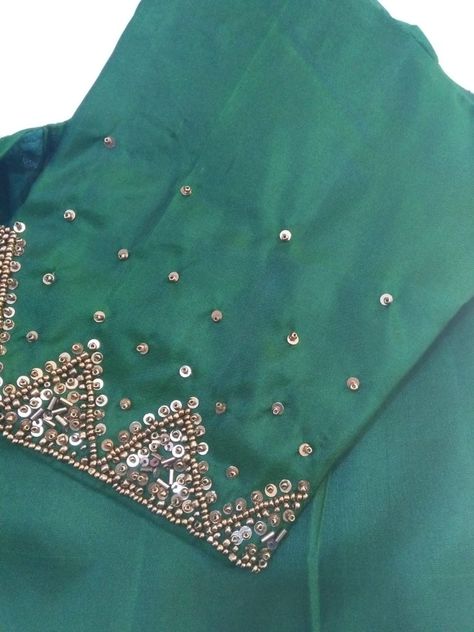 Aari Sequence Work In Blouse, Sequence Aari Work Blouse Design, Sequence Work Blouse Design, Sequence Aari Work Design, Work Blouse Hand Designs, Blouse Maggam Work, Maggam Work Blouse, Aari Blouse, Simple Work