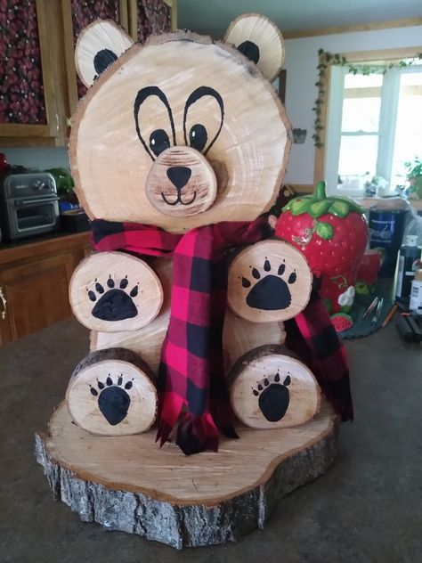 Bears Made From Wood Slices, Wood Circle Crafts, Easy Wood Projects For Beginners, Log Crafts, Recycled Wood Projects, Diy Crafts Easy At Home, Wood Log Crafts, Rustic Wood Crafts, Wood Yard Art