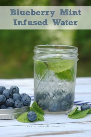 Mint Infused Water, Strawberry Infused Water, Blueberry Water, Fruit Infused Water Recipes, Flavored Water Recipes, Blueberry Mint, Mint Water, Water Photo, Infused Water Recipes