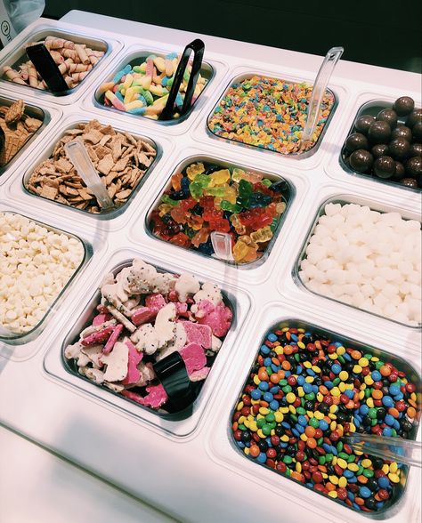 aesthetic  aesthetic food candy yogurt vsco Frozen Yogurt Shop, Yogurt Shop, Food Candy, Frozen Custard, Cafe Menu, Homemade Snacks, Aesthetic Aesthetic, Candy Recipes, Frozen Yogurt