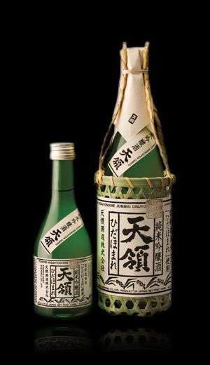 Sake Packaging, Graphic Packaging, Wine Packaging Design, Japanese Wine, Japanese Packaging, Nigiri Sushi, Wine Bottle Design, Shochu, Japanese Graphic