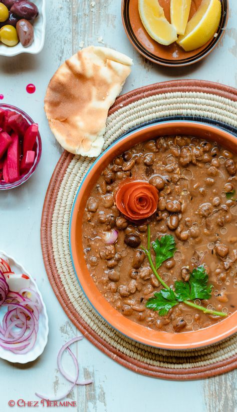 Foul Medames (fava beans) from Scratch: طريقة تدميس الفول - Egyptian Foul, Foul Recipe, Ful Medames, Egypt Food, The Stew, Fava Bean, Vegan Stew, Lentils And Rice, Egyptian Food