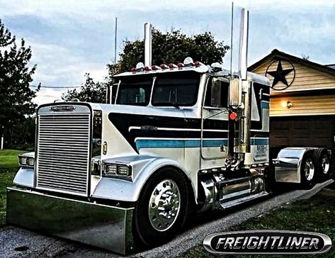 Freightliner Flc, Zombie Makeup Easy, Narrow Nose, Truck Life, Big Boyz, Financial Mistakes, Muscle Truck, Model Truck Kits, Freightliner Trucks